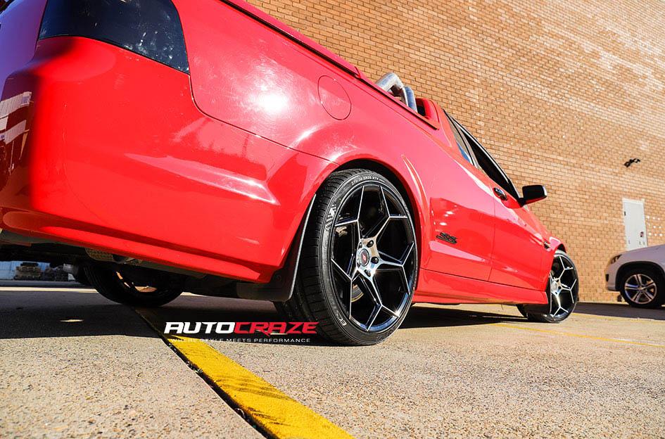 HOLDEN-COMMODORE-IFG40-BLACK-MACHINED-FACE